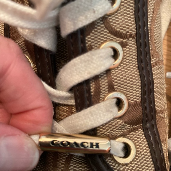 Coach Womens Sneakers w Signature Tan C Pattern w Brown Leather Trim / Size 9.5 - Picture 7 of 14